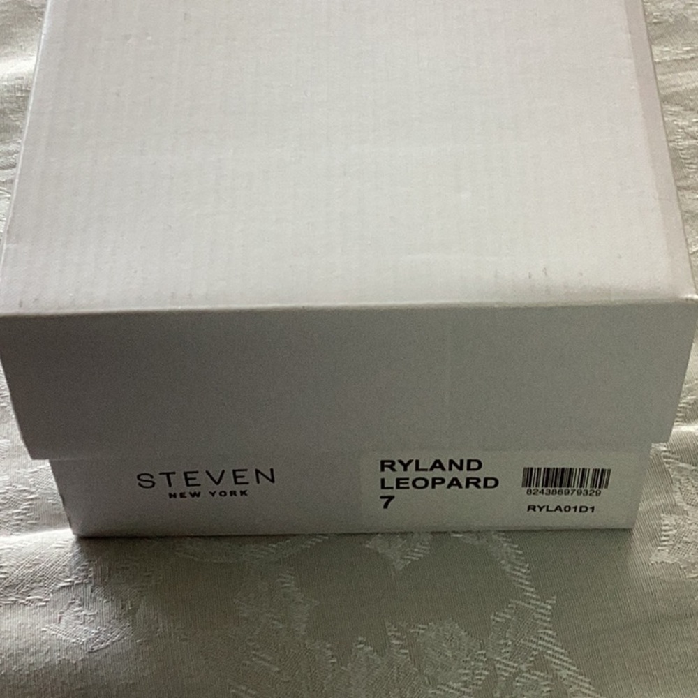Women’s shoes